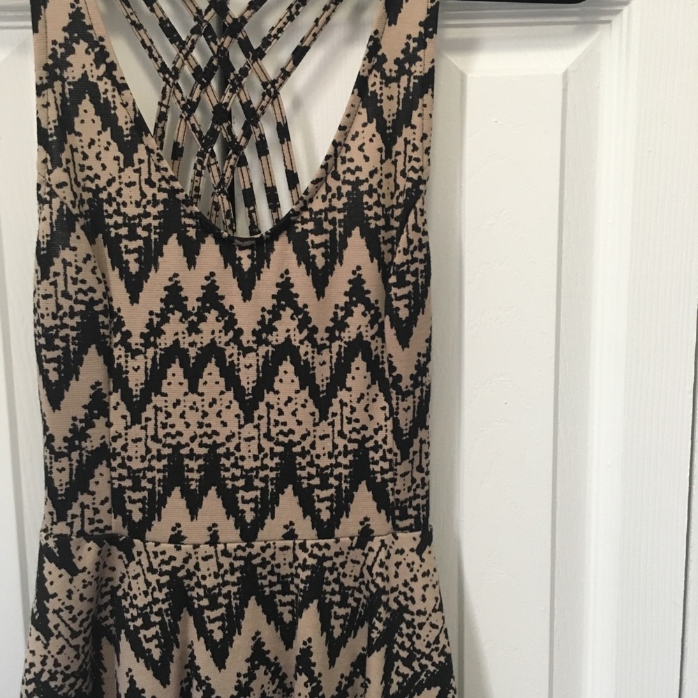 Lush Dress - Picture 2 of 5